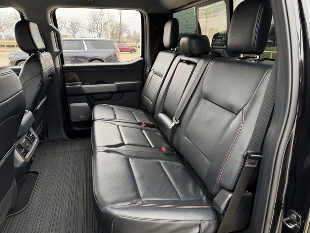 Certified 2024 Ford F250 Lariat w/ Black Appearance Package image 31