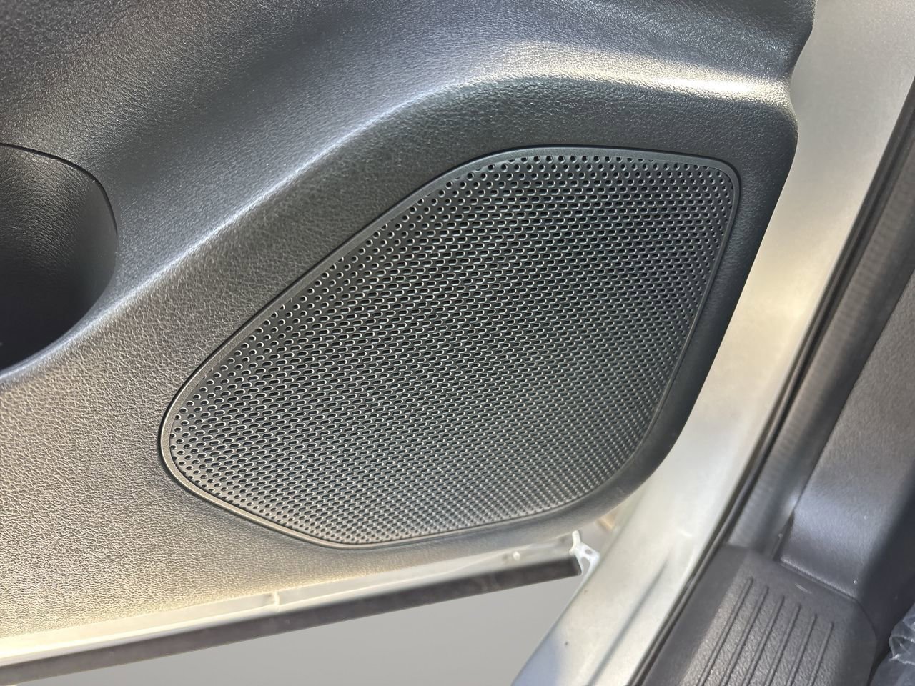 Used 2021 Nissan Rogue SV image 24