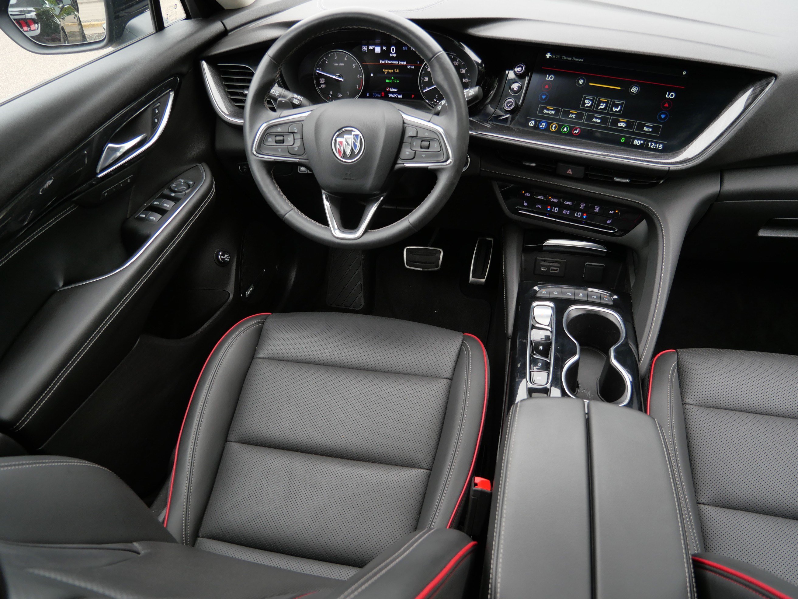 Used 2022 Buick Envision Essence w/ Technology Package II AWD/4WD image 9
