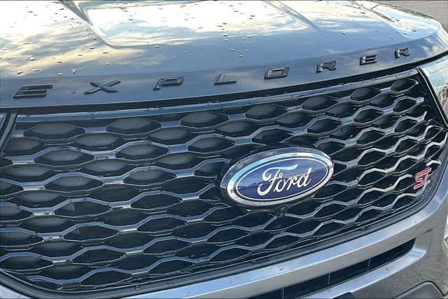 Certified 2020 Ford Explorer ST w/ ST High-Performance Pack image 27