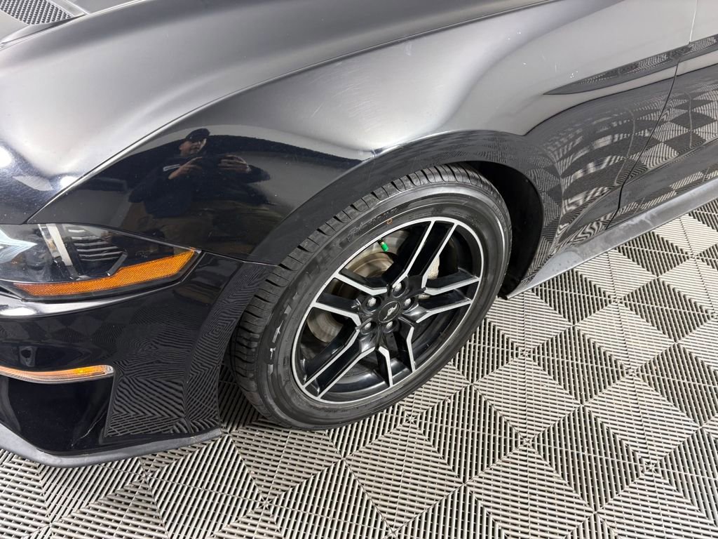 Certified 2018 Ford Mustang Premium image 17