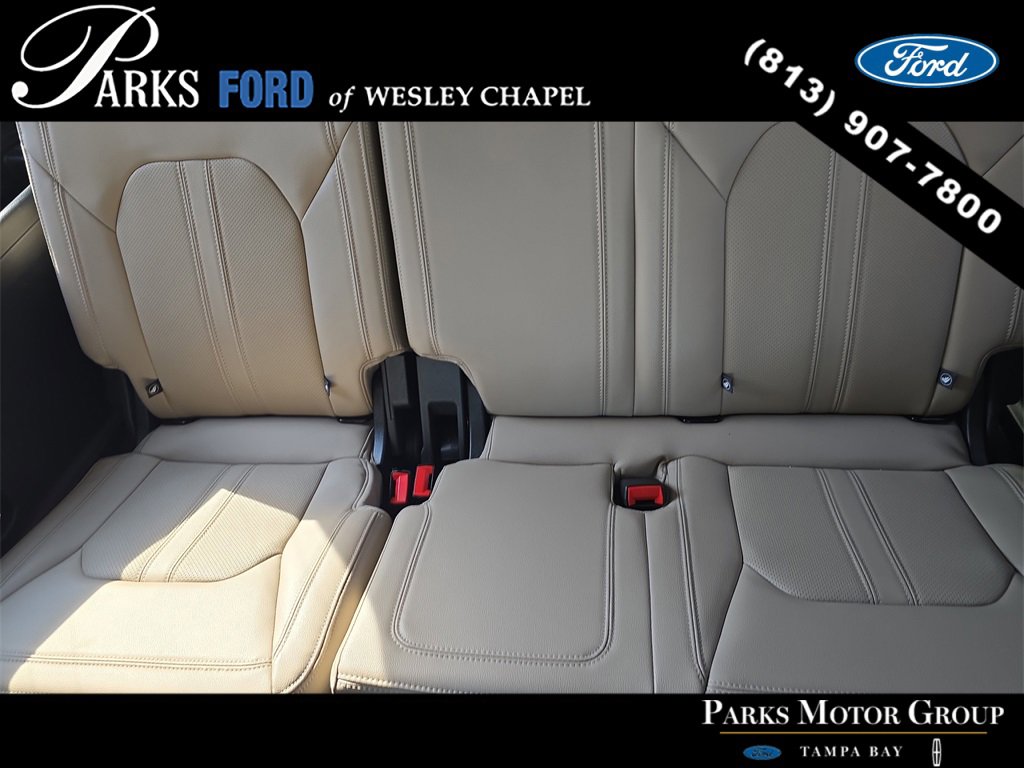 Certified 2023 Ford Expedition Limited image 17