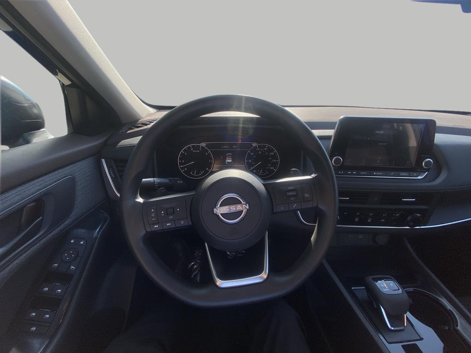 Used 2023 Nissan Rogue S AWD/4WD image 16