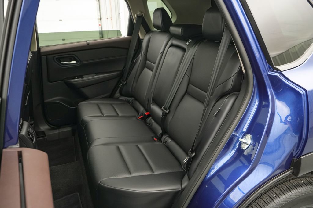Used 2023 Nissan Rogue SV w/ SV Premium B Package AWD/4WD image 18