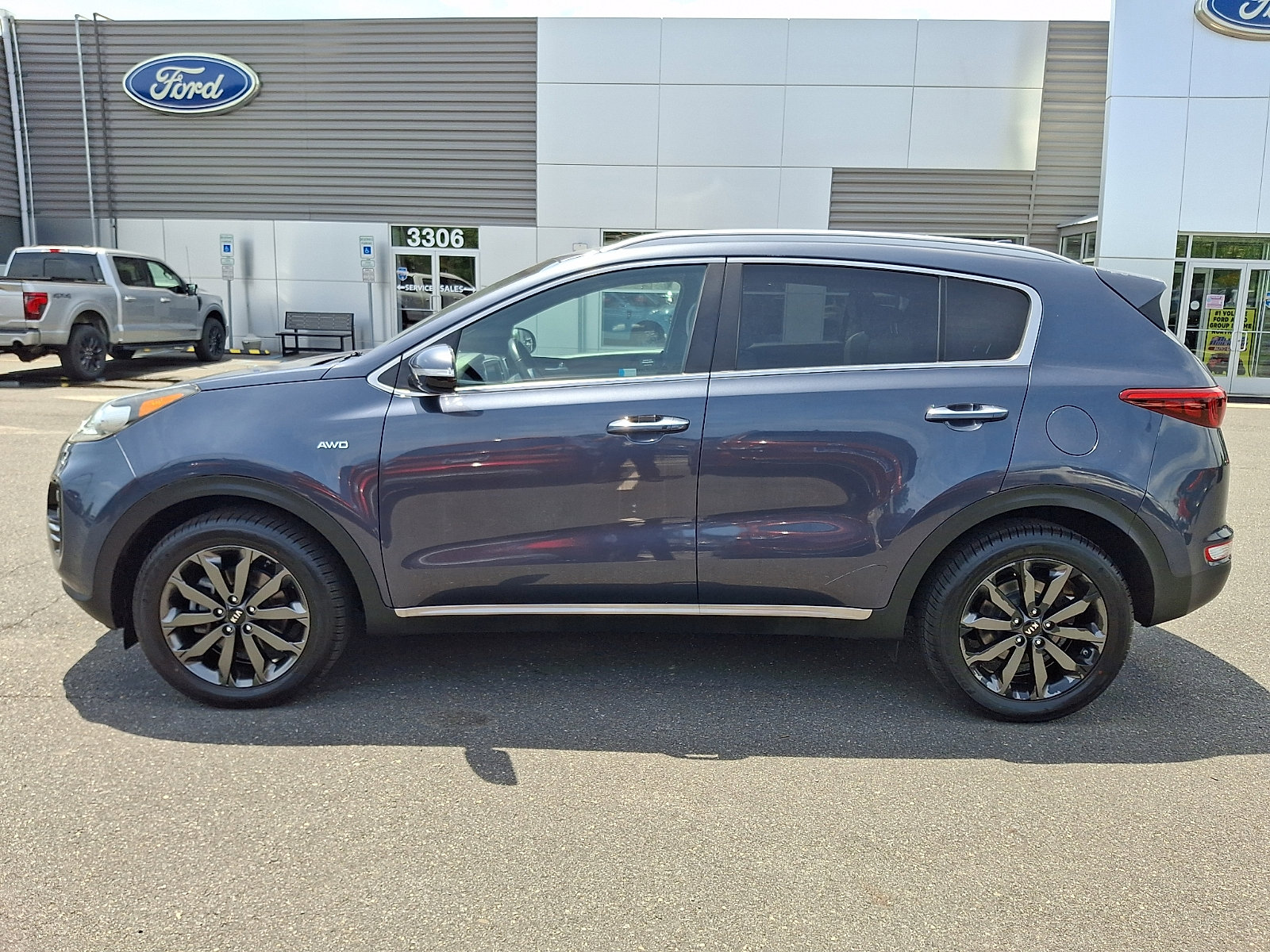 Used 2019 Kia Sportage EX w/ EX Sport Appearance Package AWD/4WD image 6