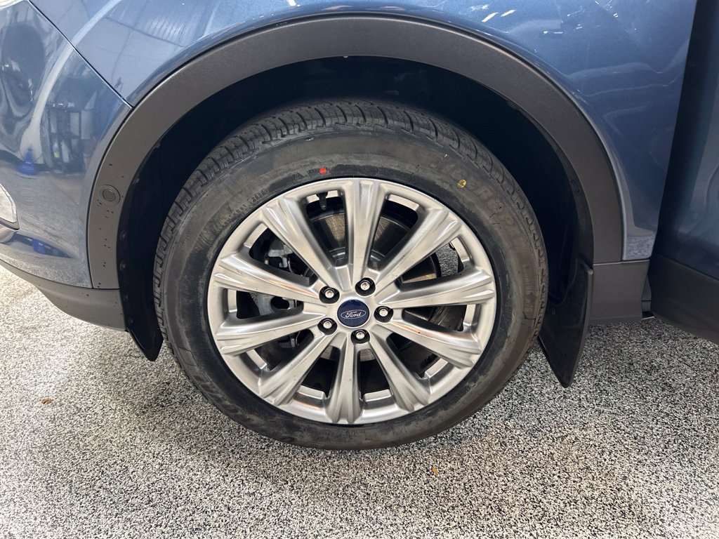 Certified 2018 Ford Escape Titanium AWD/4WD image 30