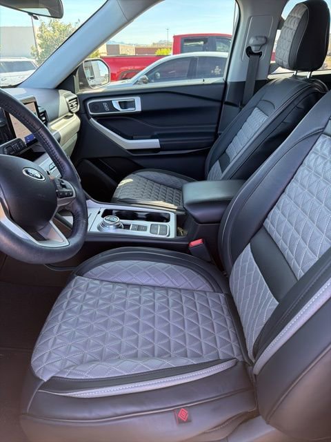 Certified 2024 Ford Explorer XLT image 6