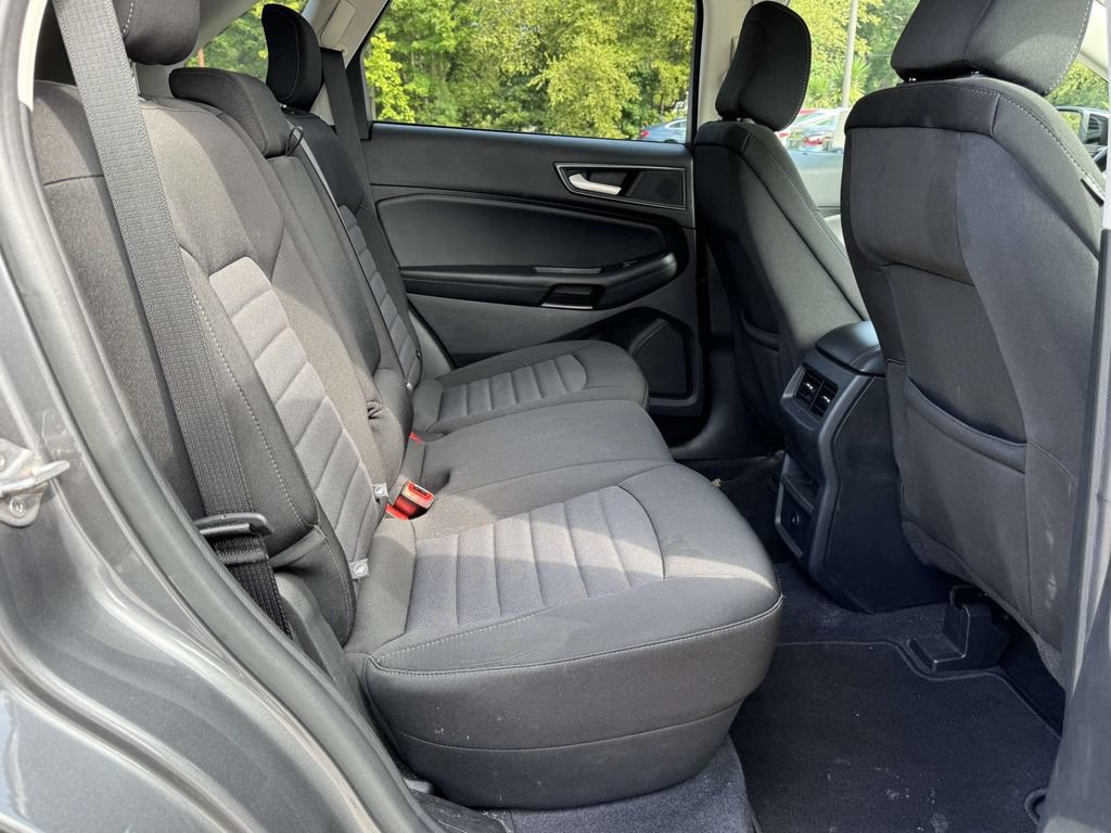 Certified 2024 Ford Edge SE w/ Black Appearance Package AWD/4WD image 16
