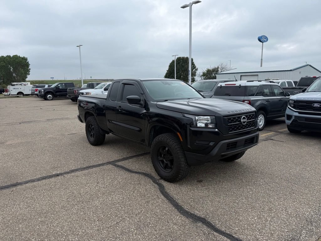 Used 2022 Nissan Frontier S RWD image 1