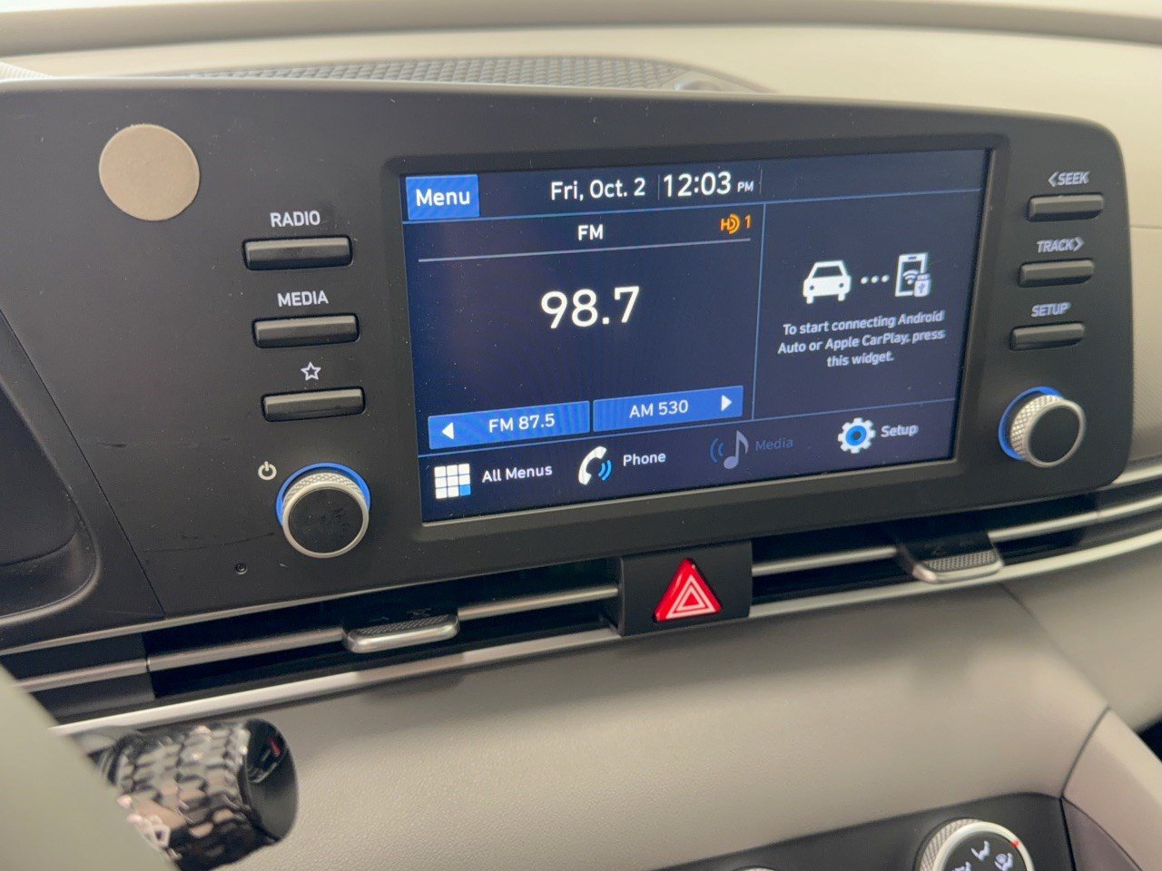 Used 2021 Hyundai Elantra SE FWD image 23