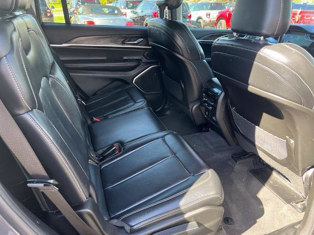 Used 2021 Jeep Grand Cherokee L Limited w/ Trailer Tow Group (B) AWD/4WD image 15