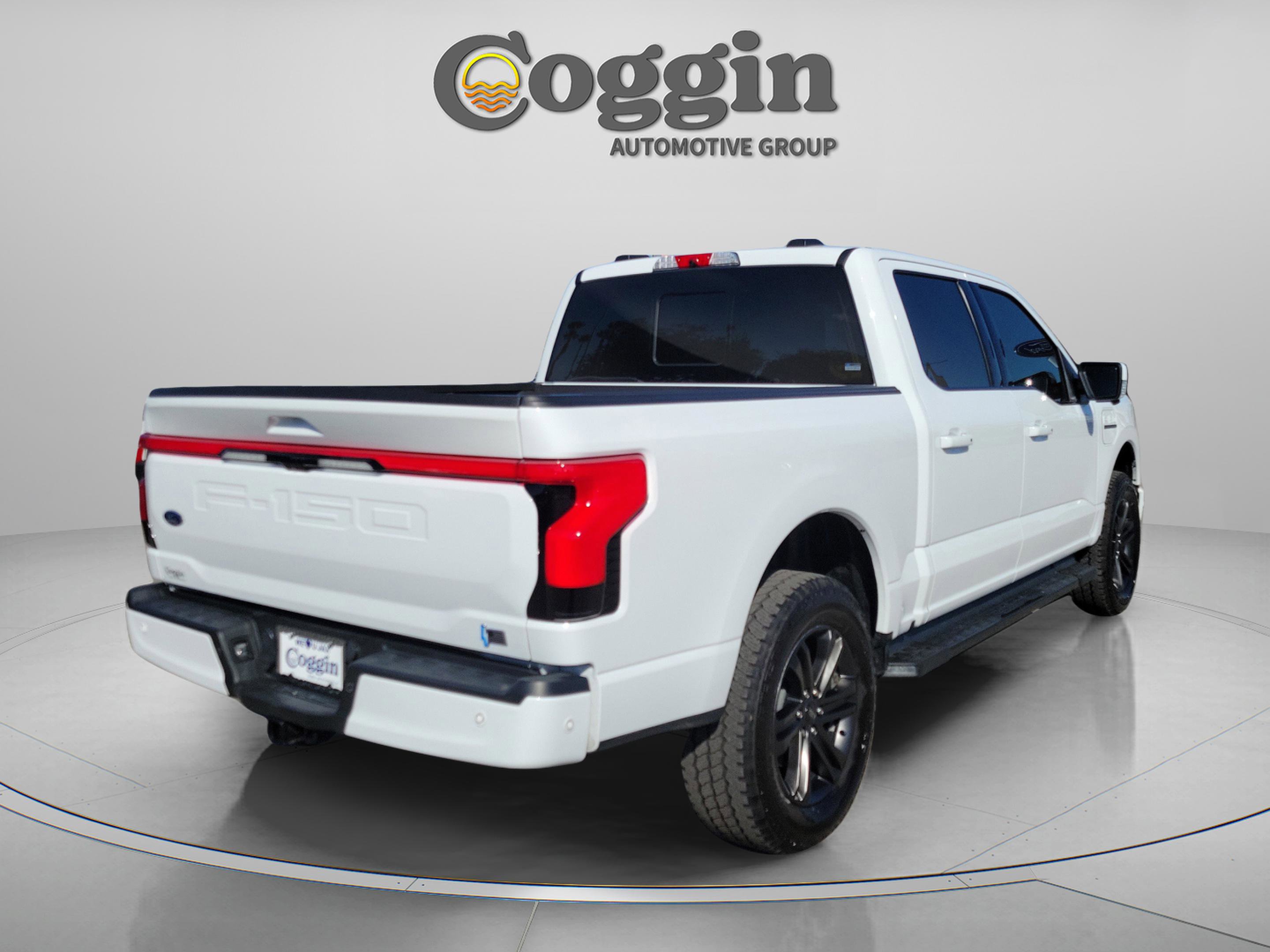 Certified 2022 Ford F150 Lightning Lariat w/ Equipment Group 511A High image 3