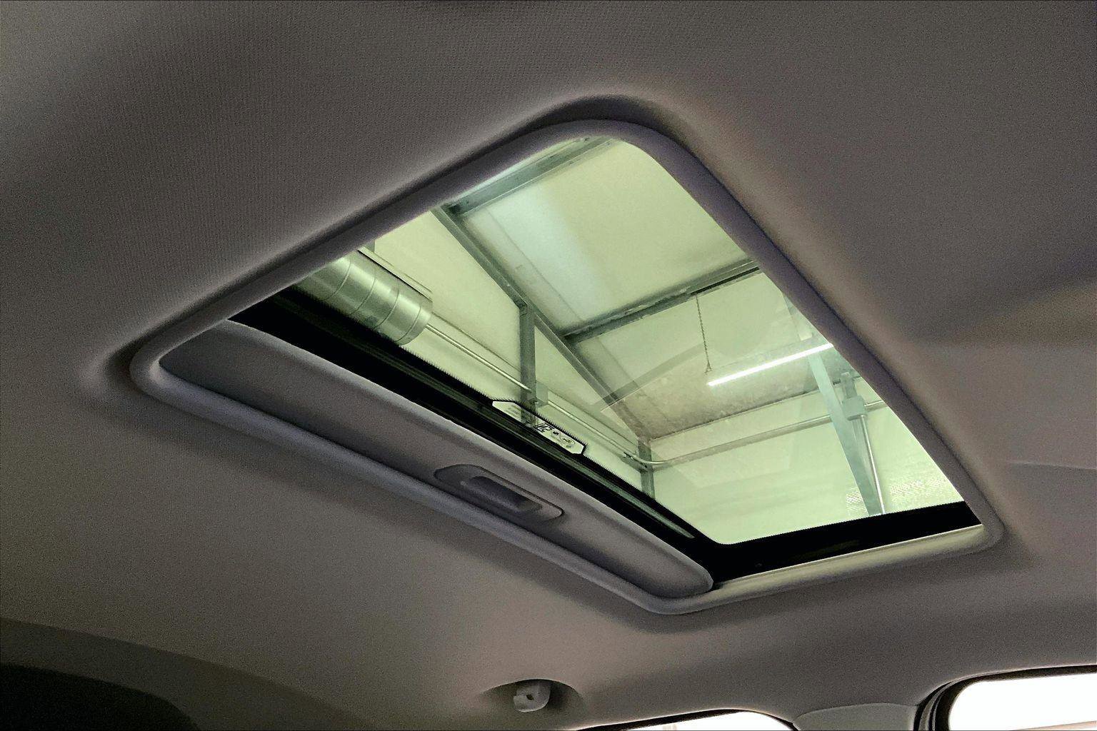 Certified 2020 Ford EcoSport SE w/ SE Convenience Package image 21