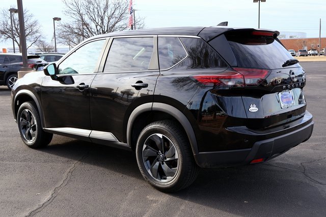 Used 2024 Nissan Rogue SV image 14