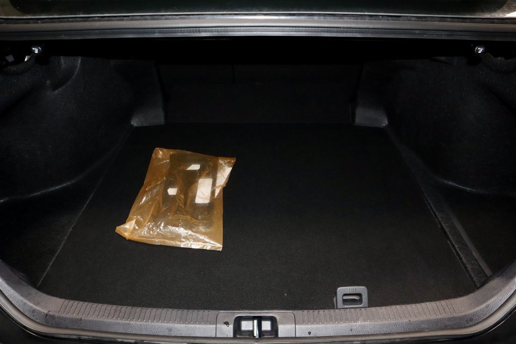 Used 2025 Toyota Camry SE image 13