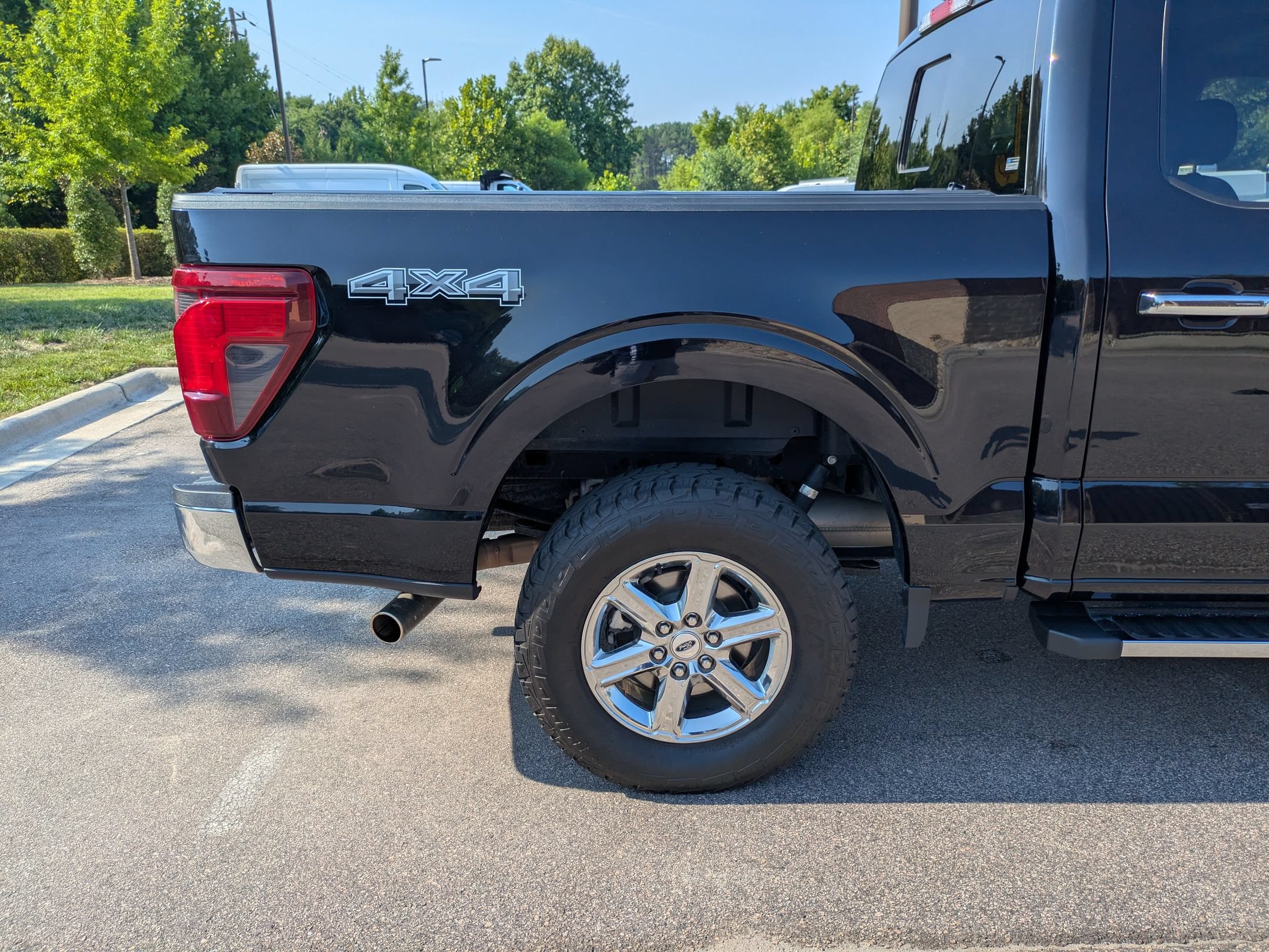 Certified 2024 Ford F150 XLT w/ Equipment Group 302A MID AWD/4WD image 37