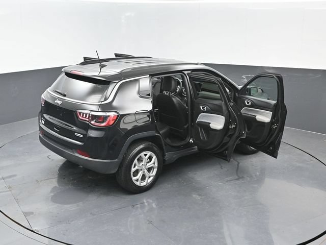 Used 2024 Jeep Compass Latitude AWD/4WD image 25