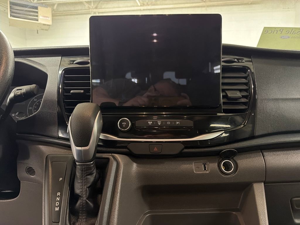 Certified 2025 Ford Transit 350 XLT image 20