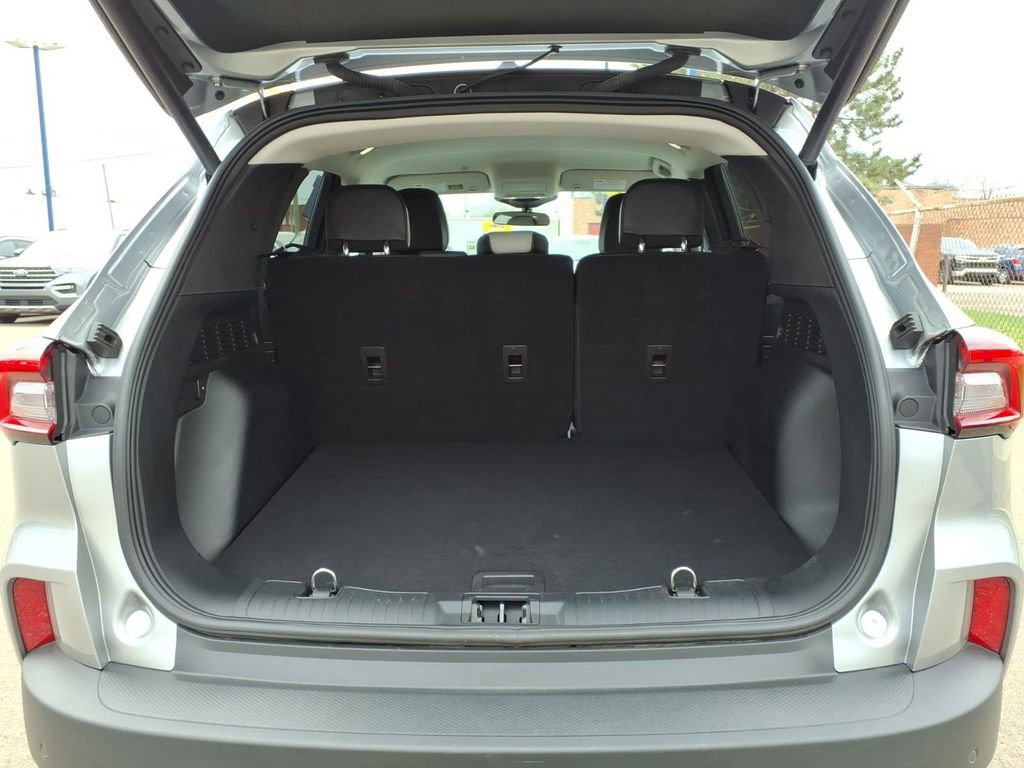 Certified 2023 Ford Escape SE image 10