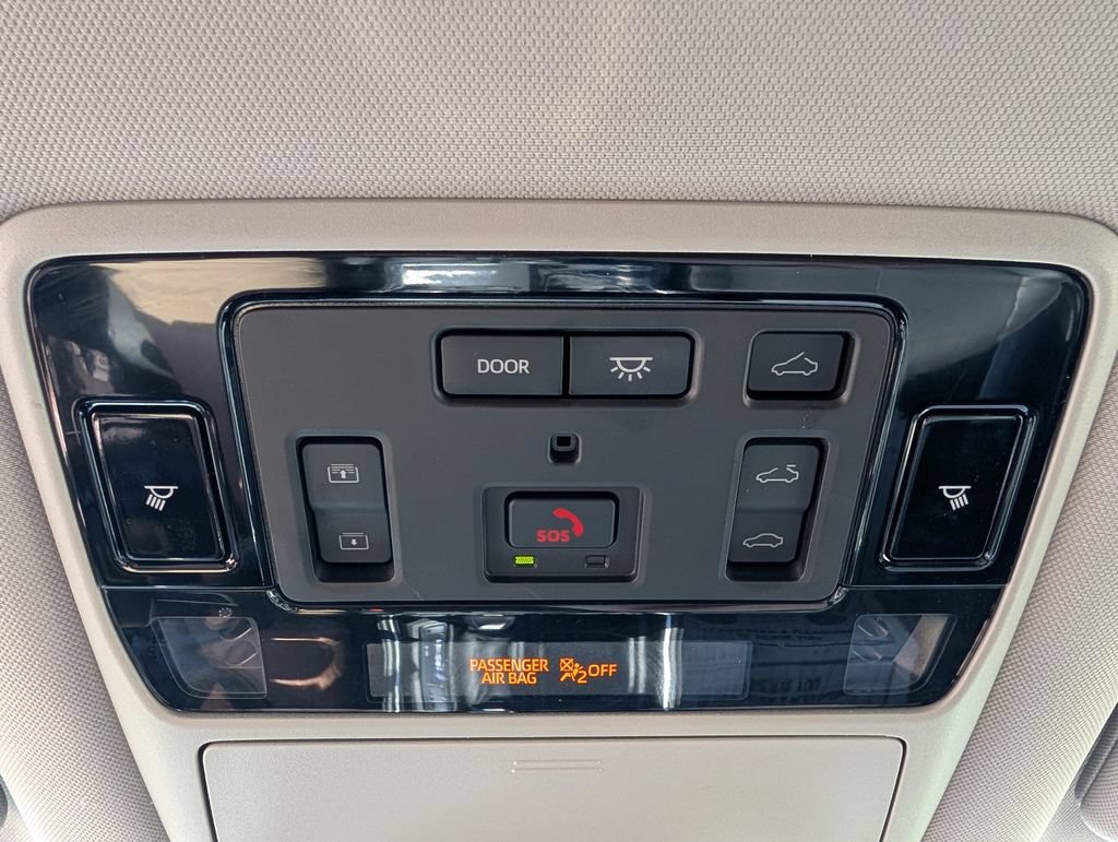 Used 2024 Toyota Grand Highlander AWD image 17