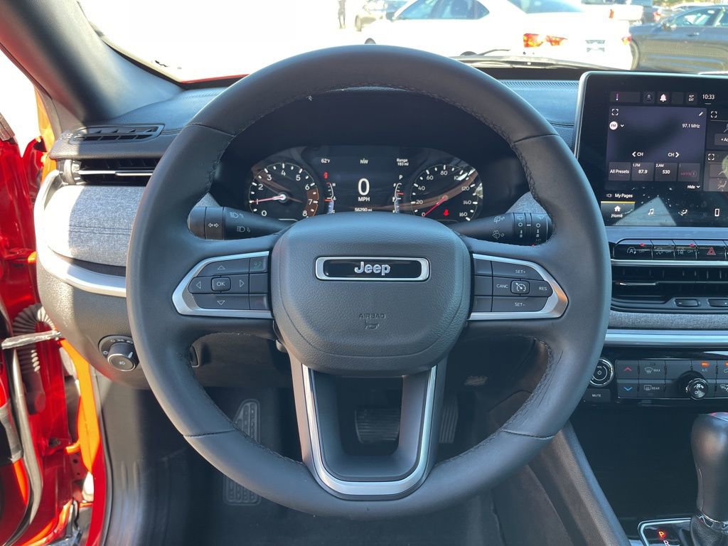 Used 2024 Jeep Compass Latitude image 16