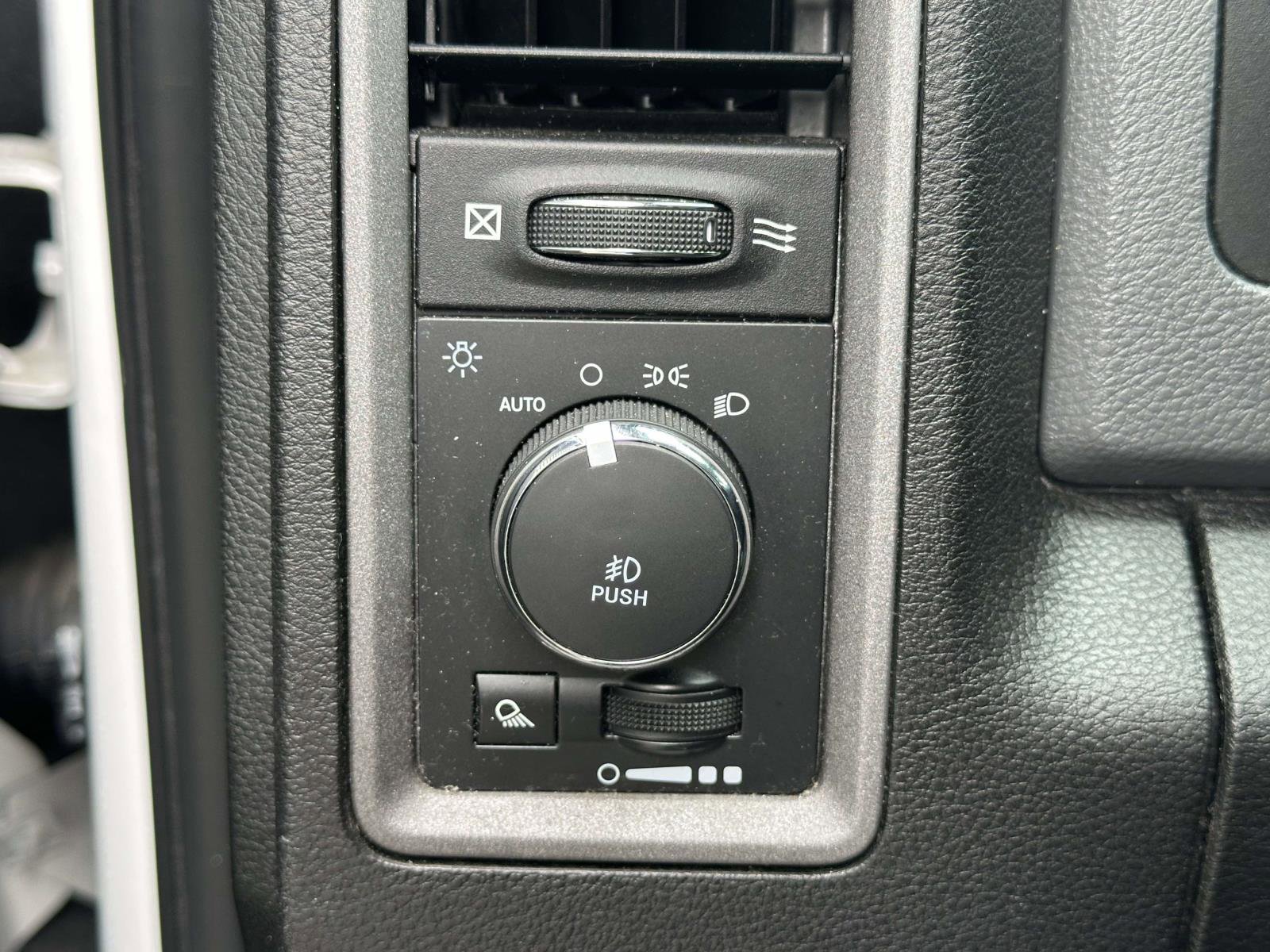 Used 2019 RAM 1500 Classic Tradesman AWD/4WD image 29