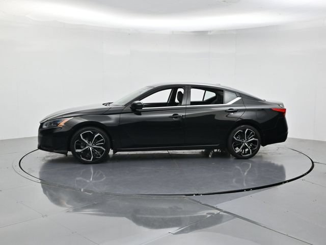 Used 2024 Nissan Altima 2.5 SR FWD image 6