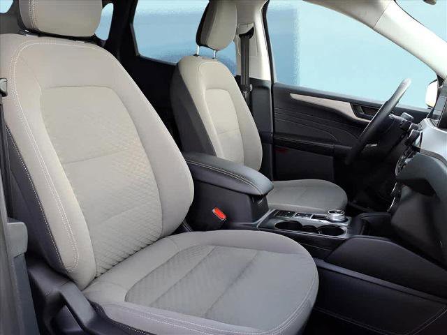 Certified 2022 Ford Escape SE w/ Cold Weather Package image 11