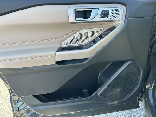 Certified 2024 Ford Explorer Limited w/ Limited Technology Package RWD image 12