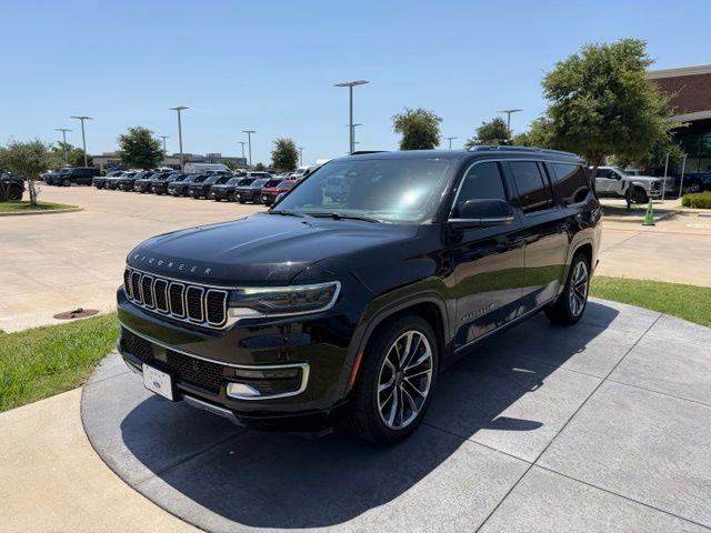 Used 2023 Jeep Wagoneer L Series III w/ Premium Group I AWD/4WD image 3