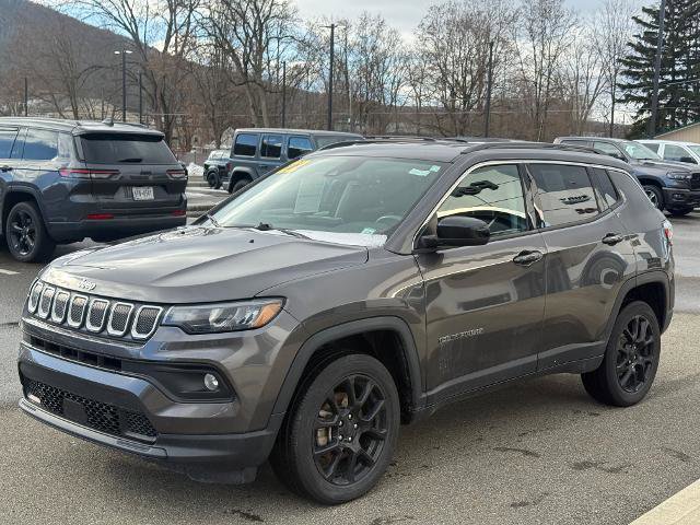 Used 2022 Jeep Compass Latitude image 5