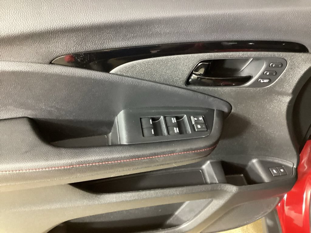 Used 2024 Honda Passport Black Edition image 13