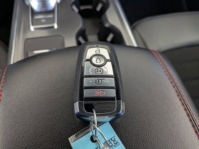 Certified 2024 Ford Edge ST-Line image 31