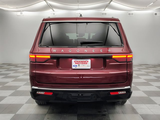 Used 2025 Jeep Wagoneer L Series II AWD/4WD image 10