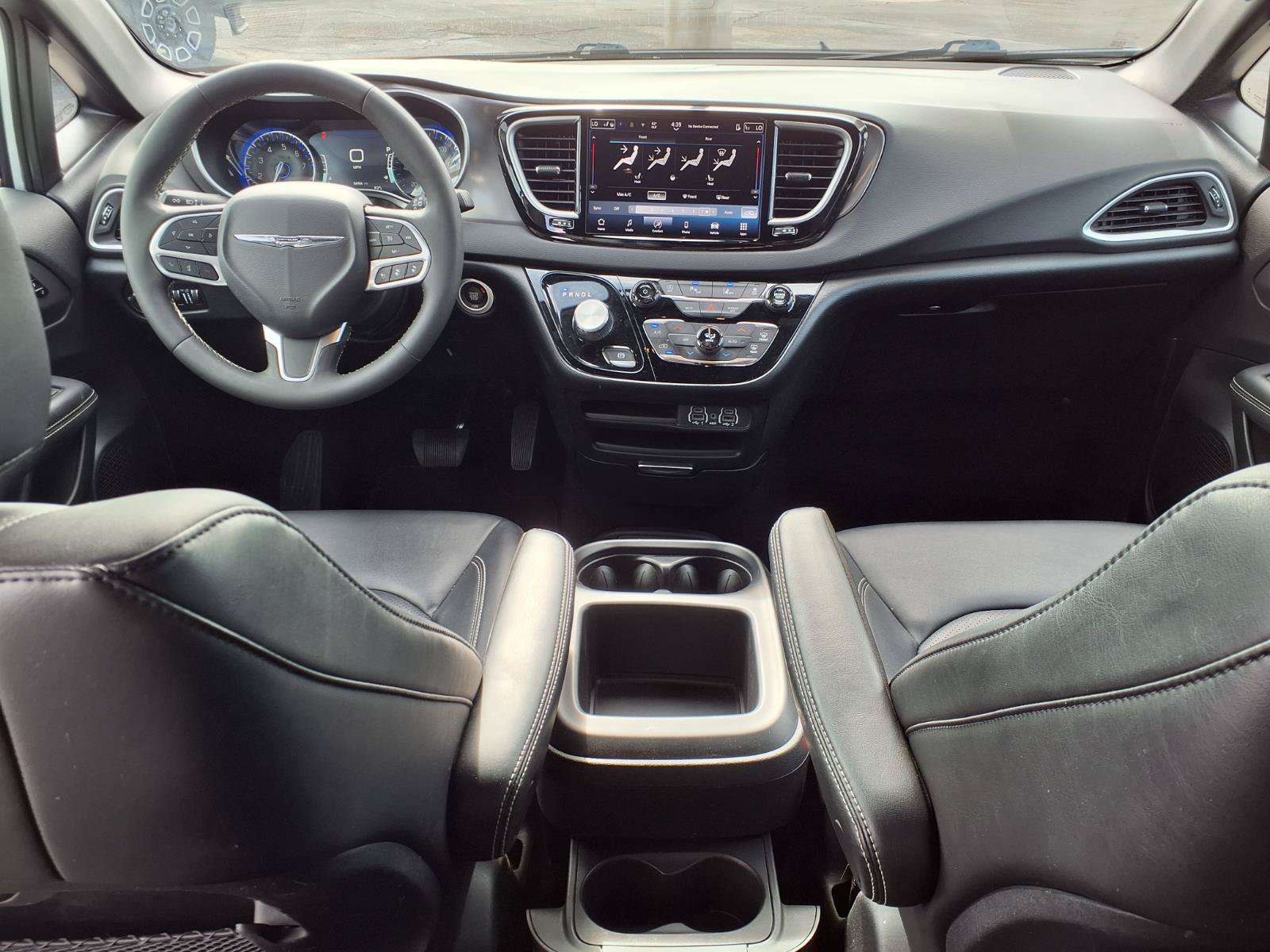 Used 2025 Chrysler Pacifica Select FWD image 19