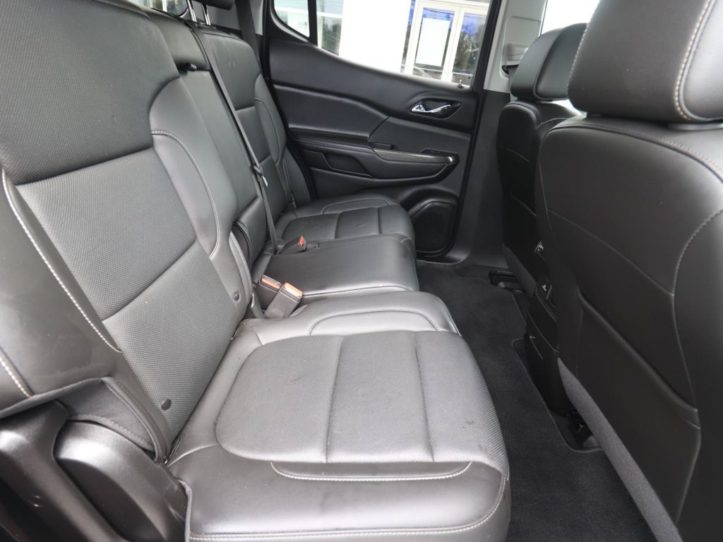 Used 2023 GMC Acadia SLT AWD/4WD image 24