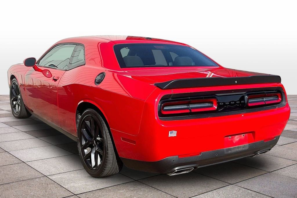 Used 2022 Dodge Challenger R/T w/ Blacktop Package RWD image 2