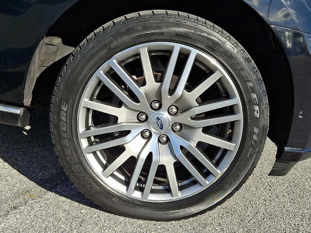 Certified 2022 Ford Expedition Platinum image 8