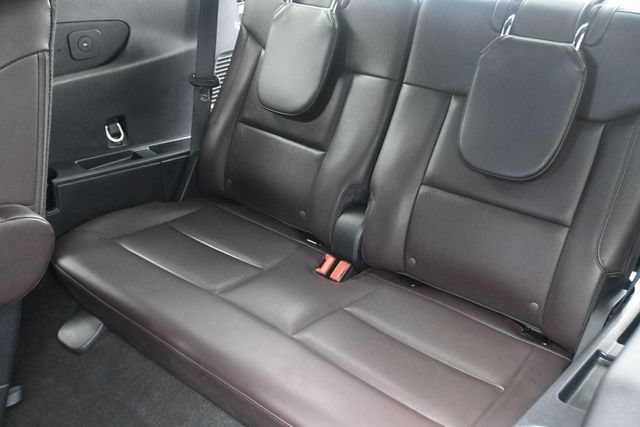 Certified 2025 Ford Explorer Platinum w/ LUX Leather Package AWD/4WD image 19