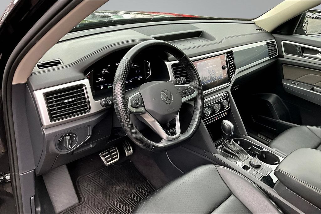 Used 2021 Volkswagen Atlas SEL R-Line w/ MDO Package (Bench Seat) AWD/4WD image 19