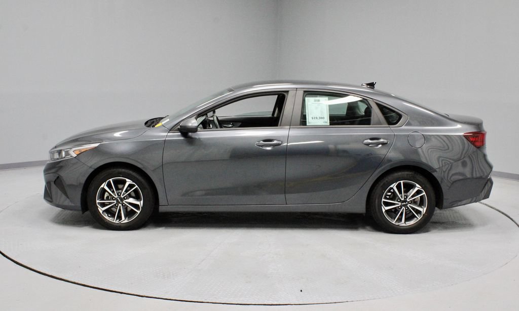 Used 2023 Kia Forte LXS FWD image 7