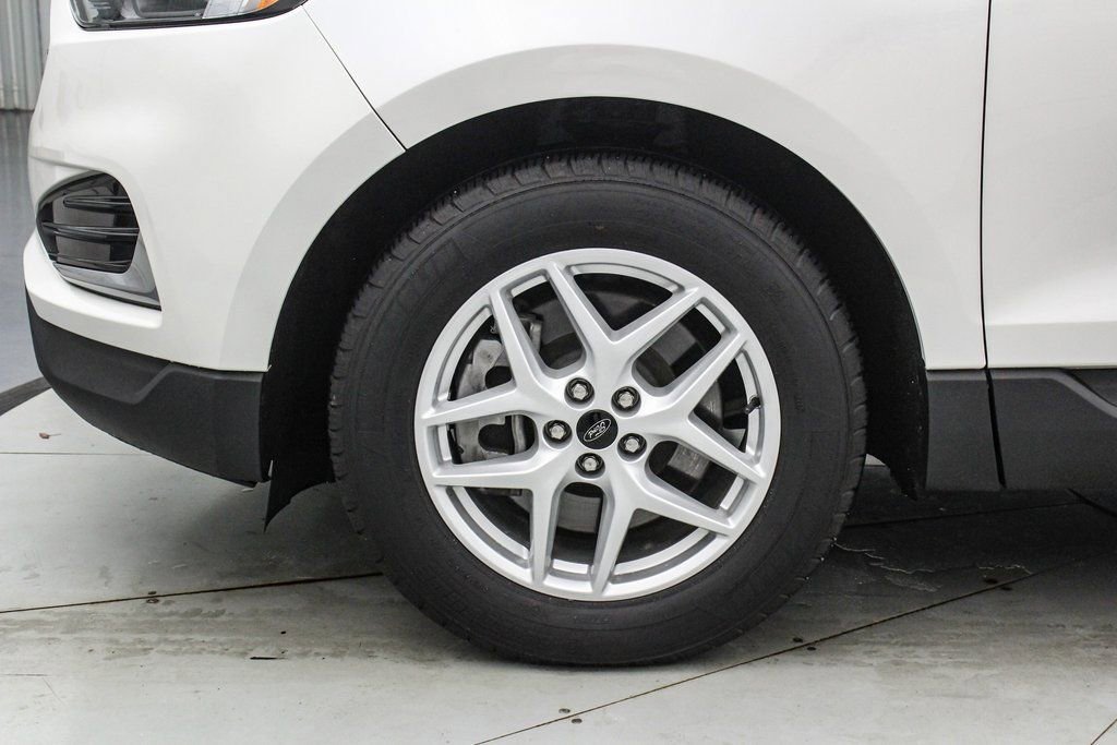 Certified 2023 Ford Edge SEL image 10