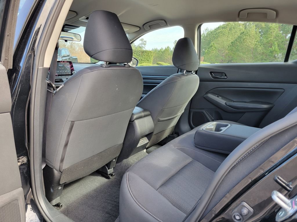 Used 2024 Nissan Altima 2.5 SV image 16