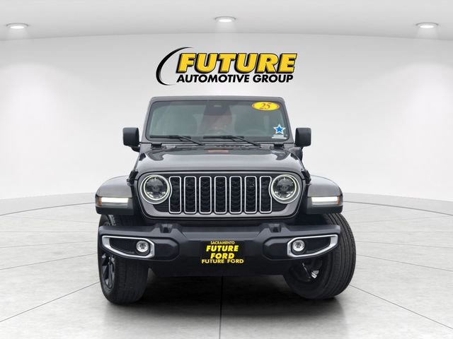 Used 2025 Jeep Wrangler Unlimited Sahara AWD/4WD image 2