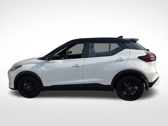 Used 2023 Nissan Kicks SR w/ SR Premium Package FWD image 6
