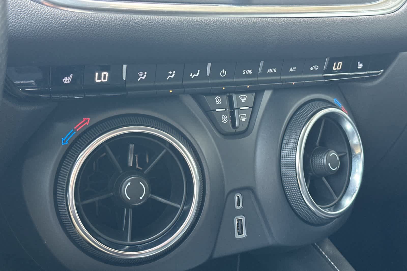 Used 2025 Chevrolet Blazer LT AWD/4WD image 20