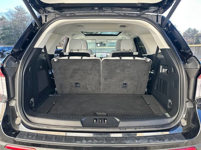 Certified 2025 Ford Explorer Platinum w/ LUX Leather Package image 17