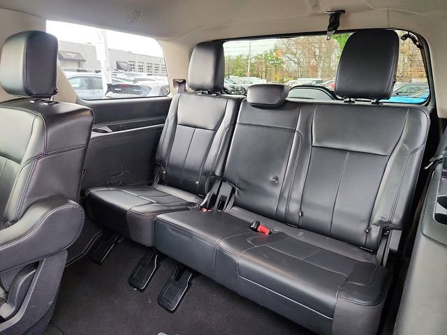 Certified 2024 Ford Expedition XLT image 12