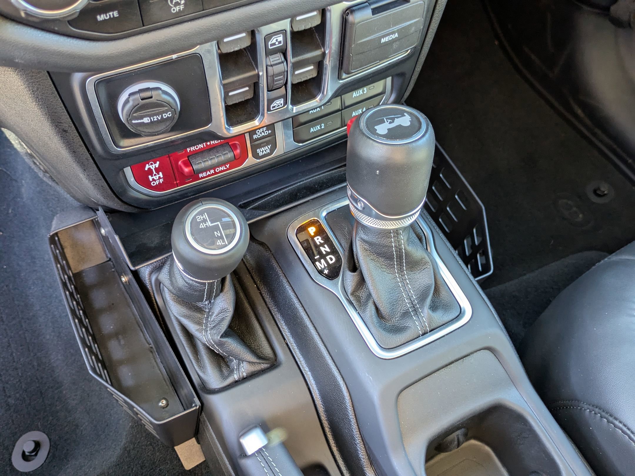 Used 2024 Jeep Wrangler Unlimited Rubicon w/ Capability Package image 28