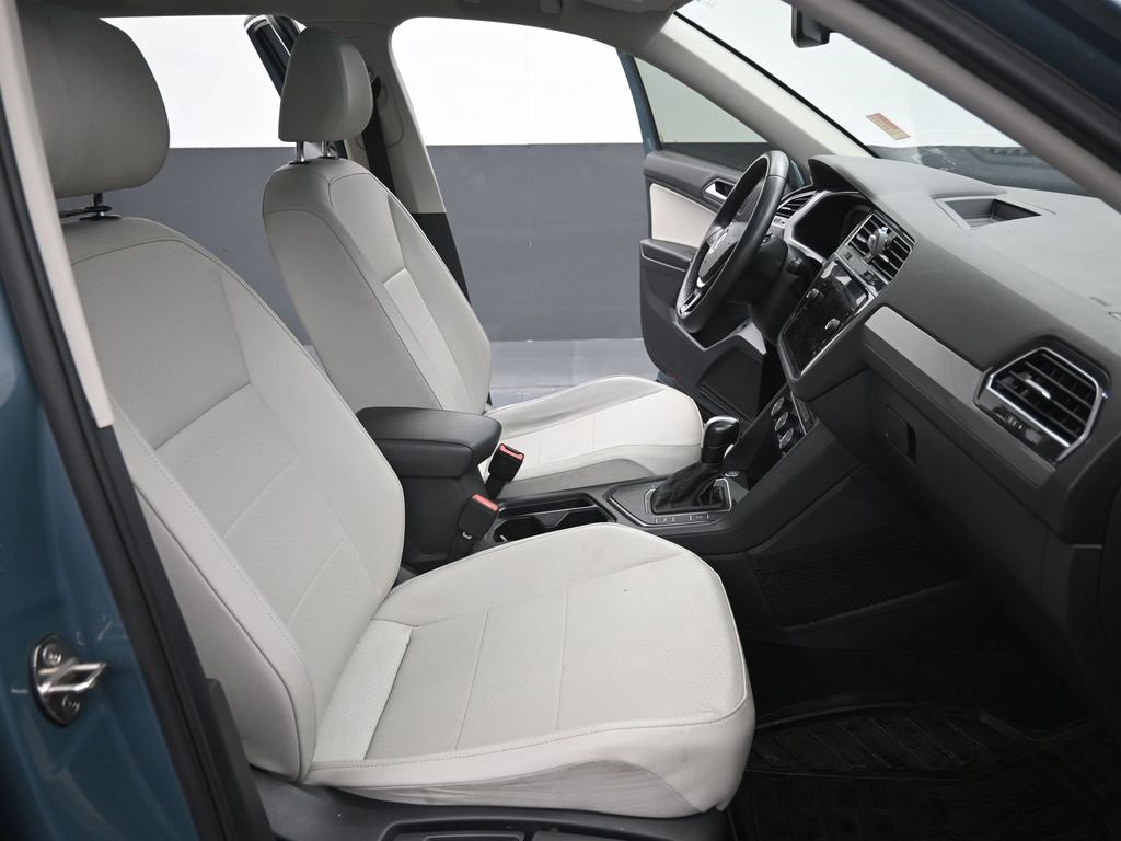 Used 2020 Volkswagen Tiguan SEL image 21